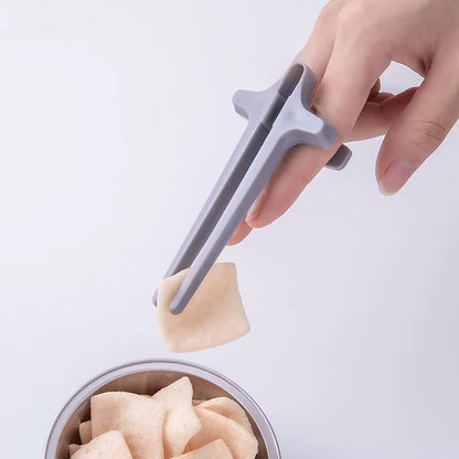 1Pc Finger Chopsticks Game Player Snack Chopstick Holder Plastic Game Finger Cover Game Controller Training Learning Chopsticks