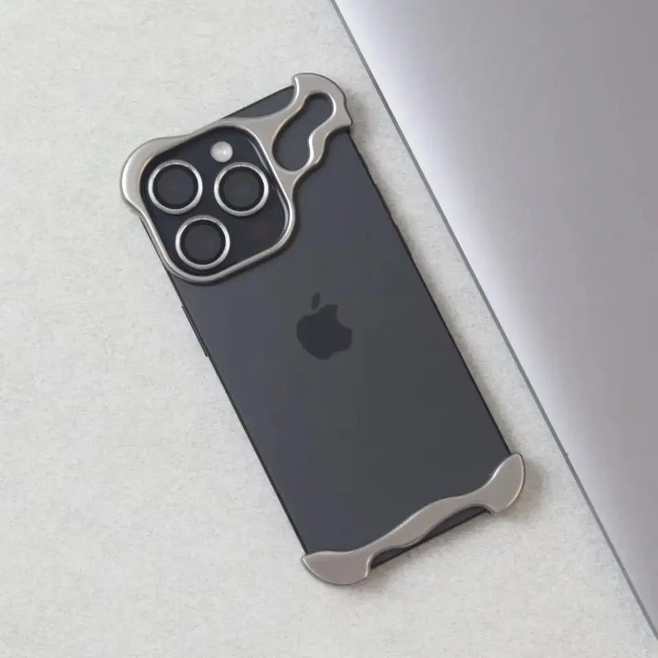 Alloy Armor Invisa Case